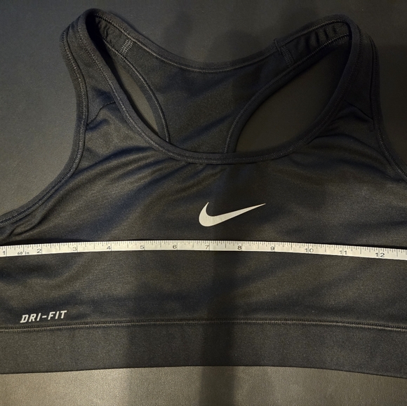 Nike sports bra - Picture 3 of 3